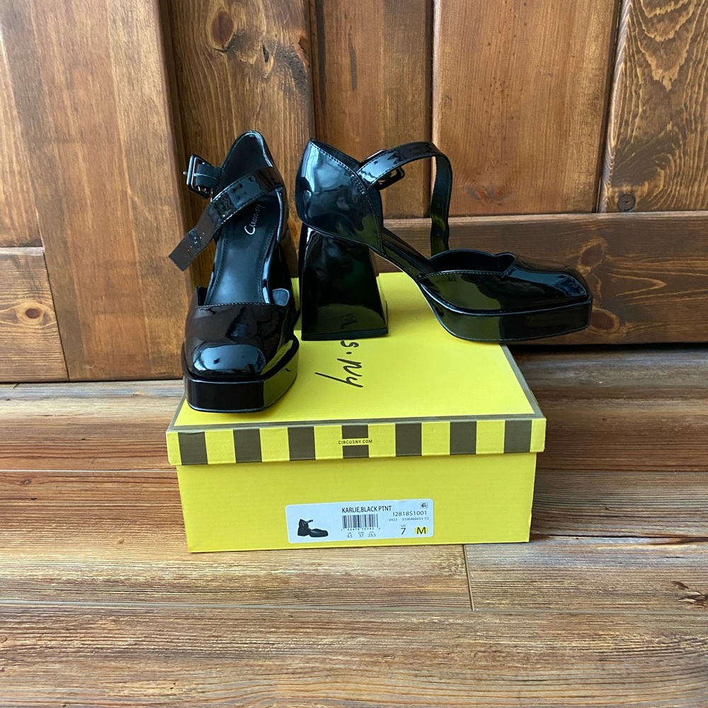 Sam Edelman Karlie Black Patent Leather Heels